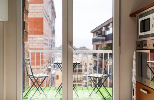 Cervantes Apartment | Cozy apartment in Granada, central location, close to Alhambra, WiFi, quality beds, 3 bedrooms