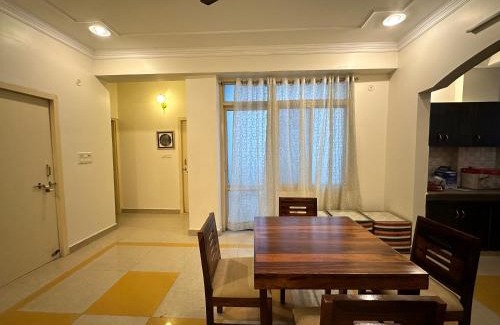 Alambagh Apartment | Cozy Apartment in heart of city near metro