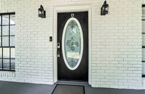 Lilburn Apartment | Cozy Apartment in Lilburn - Unit A