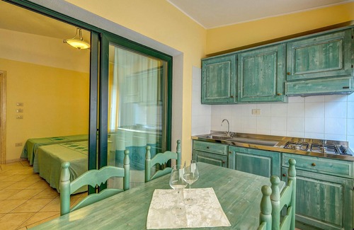 Sos Alinos Apartment | Cozy apartment in Orosei with WiFi