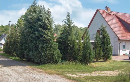 Hinrichshagen Apartment | Cozy Apartment In Rostock With Wifi