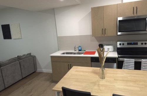 Southwest Calgary Apartment | Cozy Apartment in South West Calgary