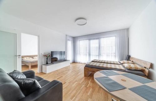 Michle Apartment | Cozy apartment in the center! Family-sized condo with balcony and own kitchen.