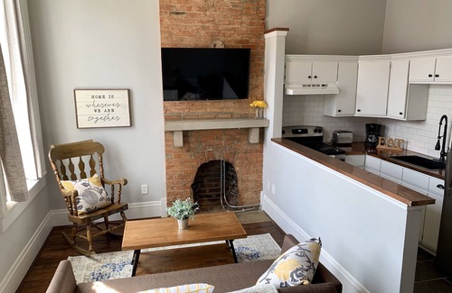 Covington House | Cozy Apartment in the Heart of MainStrasse