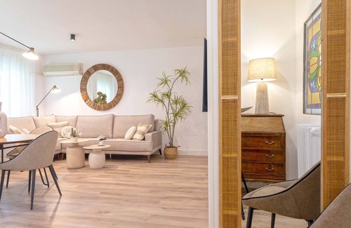 Figares Apartment | Cozy Apartment Near City Center. Lope de Vega