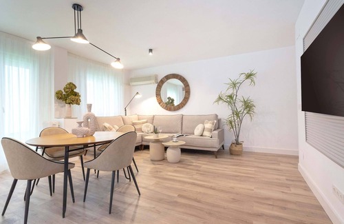 Figares Apartment | Cozy Apartment Near City Center. Lope de Vega