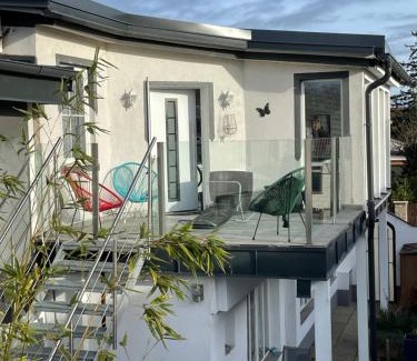 Parndorf Apartment | Cozy Apartment next Outlet Center & Airport with Pool & Garden
