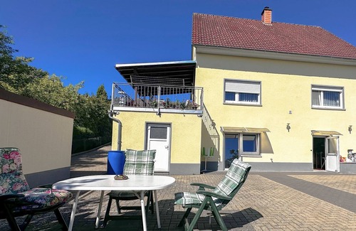 Weilburg Bed & Breakfast | Cozy Apartment offers Relaxing and Calm stay with the Garden of Delight