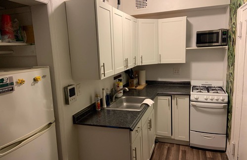 Upper West Side House | Cozy Apartment on West 85th St