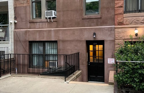 Upper West Side House | Cozy Apartment on West 85th St