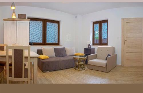 Przymorze Apartment | Cozy Apartment With Garden