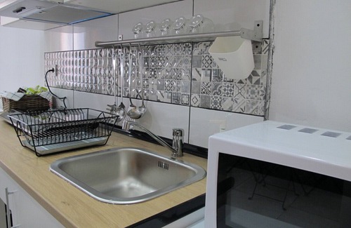 Sant Adria de Besos Apartment | COZY APT. NEXT TO BEACH AND 14 MIN TO BARCELONA