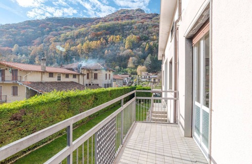 Barni Apartment | Cozy apt with 2 bedrooms, balcony!