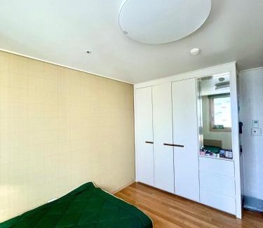 Oncheonjang House | Cozy APT with Home-Cooked Korean Meals