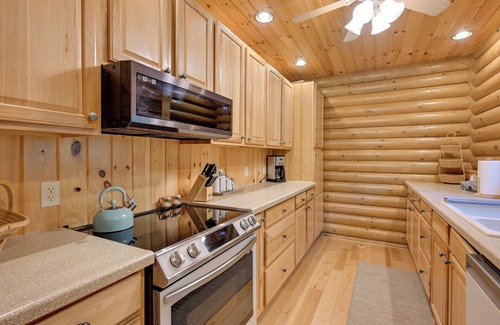 Arkdale Cabin | Cozy Arkdale Wood Cabin Near Petenwell Lake!