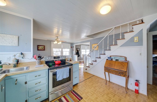 Augusta House | Cozy Augusta Home w/Porch: Walk to Katy Trail!