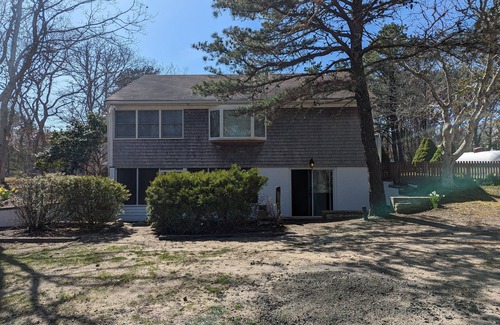 West Tisbury Apartment | Cozy, Basement Efficiency Apartment. 5 minute drive to the beach!