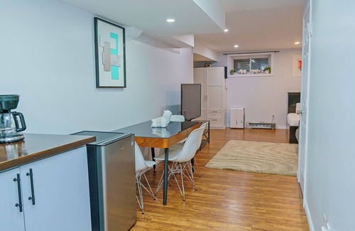 Amherstview Apartment | Cozy Basement Suite