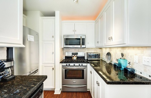 Sportsman Road House | Cozy Bayfront Home w/Panoramic Bay & Wetland Views, Private Pier
