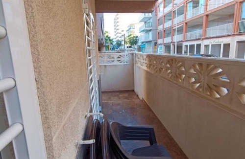 Plaza De La Costera Apartment | Cozy beach apartment with air conditioning and fast WiFi