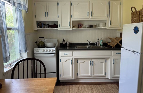New Smyrna Beach House | Cozy Beach Cottage - 3 min walk to beach
