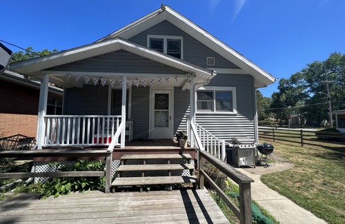 Michigan City Cottage | Cozy Beach Cottage….2 min to the Beach!