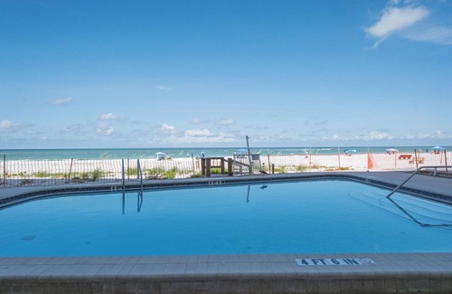Indian Shores Condo | Cozy Beachfront 2-bedroom condo in tranquil Indian Shores