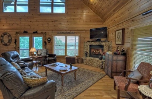 Suches Cabin | Cozy Bear Lodge | Amazing Mountain Views | Sunsets | Hiking trails