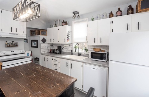 Port Alberni House | Cozy bungalow in the heart of Port Alberni