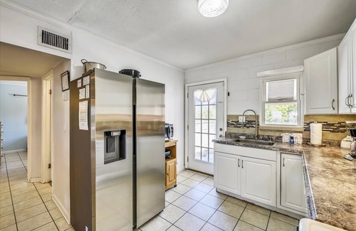 St. George Island Apartment | Cozy Cabanas West. A newly renovated ground level duplex.