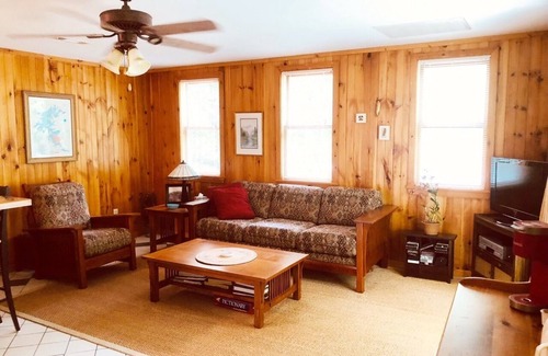 Hiawassee Cabin | Cozy Cabin Above Lake Chatuge