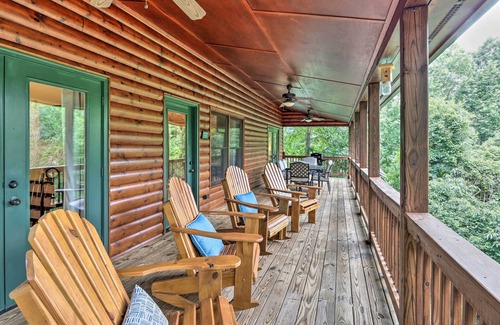 Ellijay Cabin | Cozy Cabin at a Mountain Resort 4 Mi to Downtown!