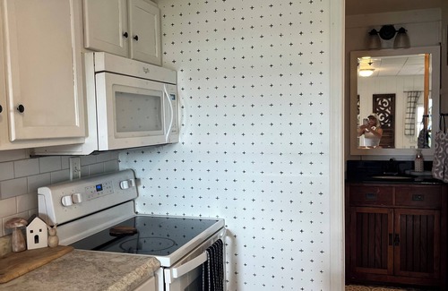 Dresser Cabin | Cozy cabin for getaway! On a beautiful lake, 1 mile from Trollhaugen