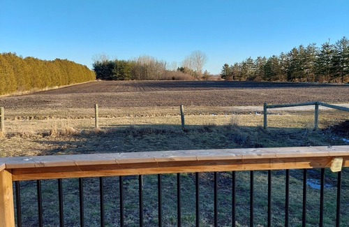 Pointe aux Roches Cabin | Cozy cabin including a pool and a country view, 5 min from the lake.