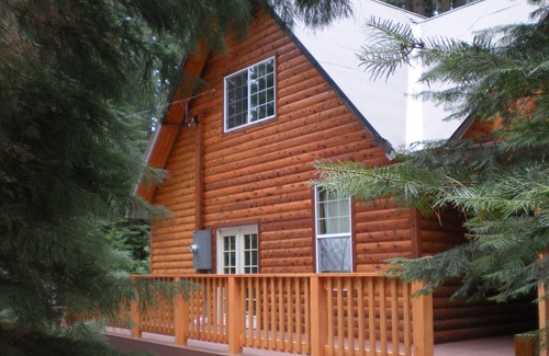 Fish Camp House | Cozy Cabin minutes from Yosemite