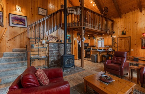Pagosa Springs Cabin | Cozy Cabin | Near Shopping, Dining, Skiing, Golfing
