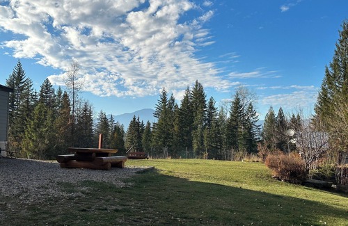 Clearwater Cabin | Cozy cabin on 10 acres in Clearwater BC