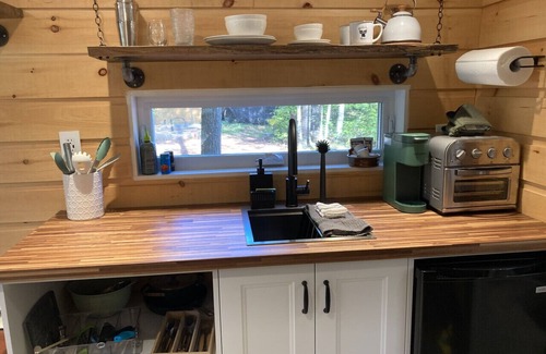 Dwight Apartment | Cozy cabin on Oxtongue River; Heron Cottage
