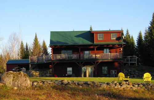 East Corinth Cabin | COZY CABIN WITH POND VIEW