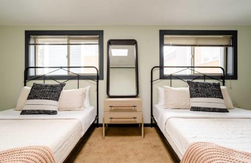 Belmont House | Cozy Calm Vibes in PDX- Near Local Coffee & Food