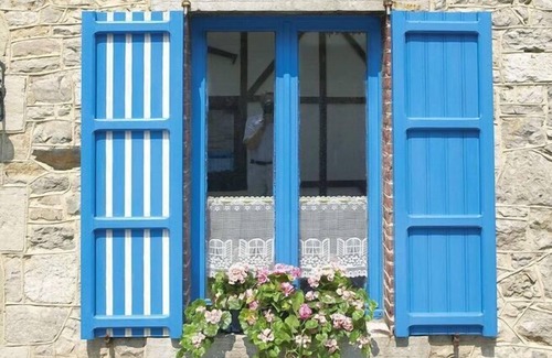 Waulsort House | Cozy, carefully furnished bungalow near the Maas