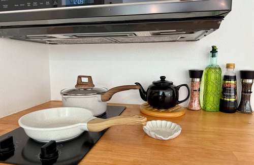 Fallbrook Apartment | Cozy casita nestled in Laketree Estates, 5 min walk to Monserate Winery.