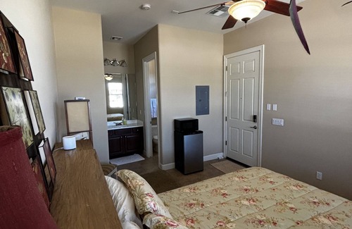 Palm Valley House | Cozy casita perfect for the traveler wanting to experience sunny Phoenix!