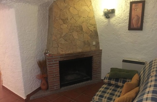 Fonelas House | Cozy cave house with private placeta with magnificent Badlands views