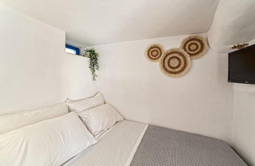 Emporio House | Cozy Cave Studio