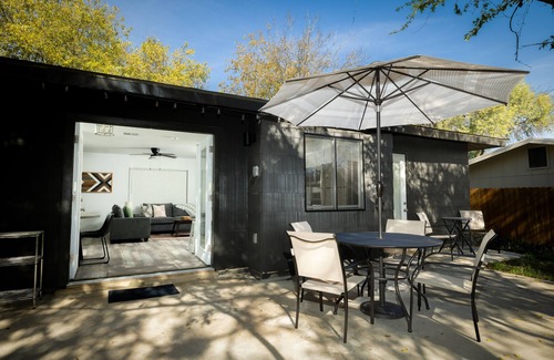 Vance Jackson House | Cozy central San Antonio home - Perfect for families!