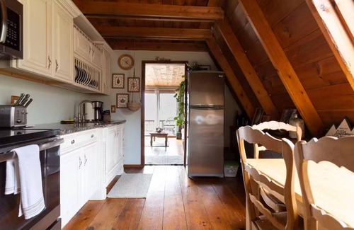 Oliverea Cabin | Cozy chalet at Goat Sanctuary with water views