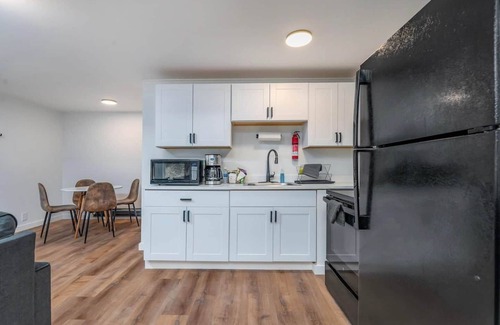 Ocean Shores Ski Chalet | Cozy Chalet in Ocean Shores located within steps from the beach