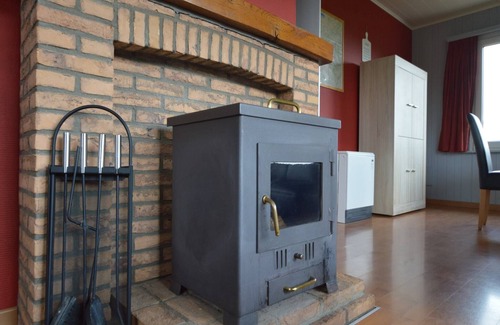 Bernister Ski Chalet | Cozy Chalet with Pond, Malmedy