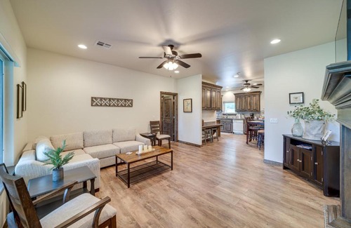 Checotah House | Cozy Checotah Retreat with Deck Near Eufaula Lake